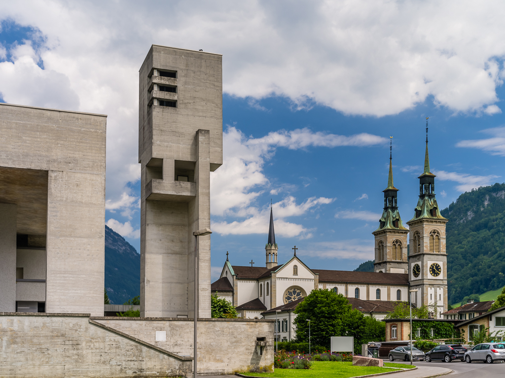 Glarus - katholische und reformierte Kirche